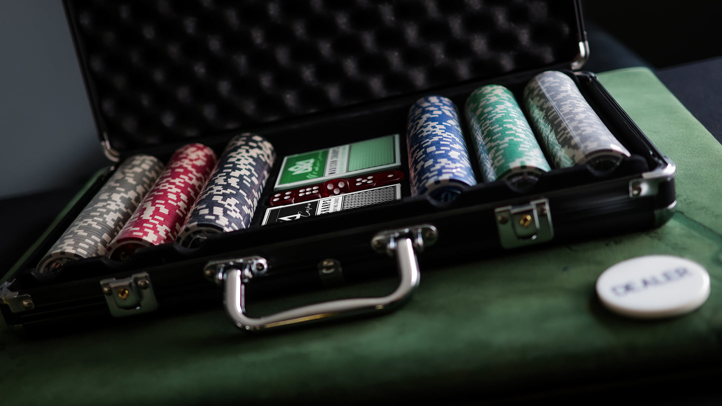 The MADISON x COPAG PRO POKER SET