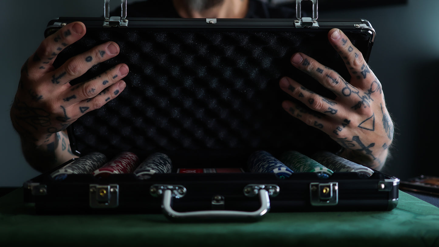 The MADISON x COPAG PRO POKER SET