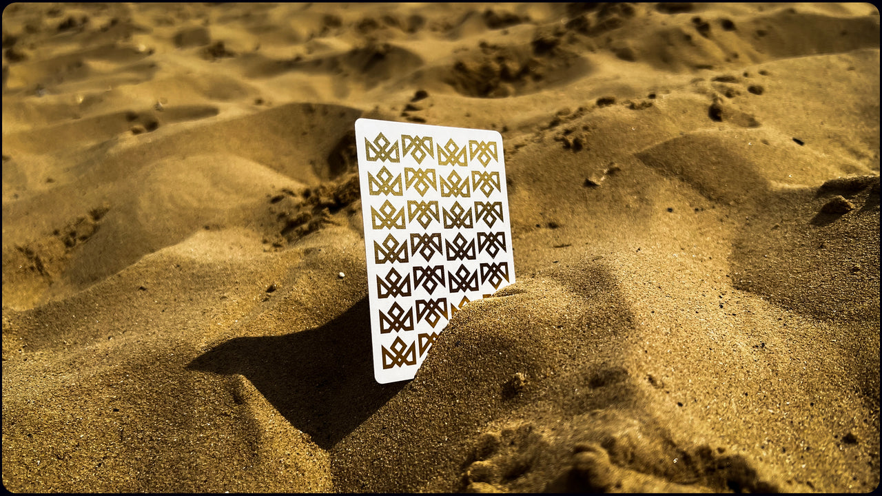 PLATINUM and GOLD CHARLATANS Boxset playing cards — view 12