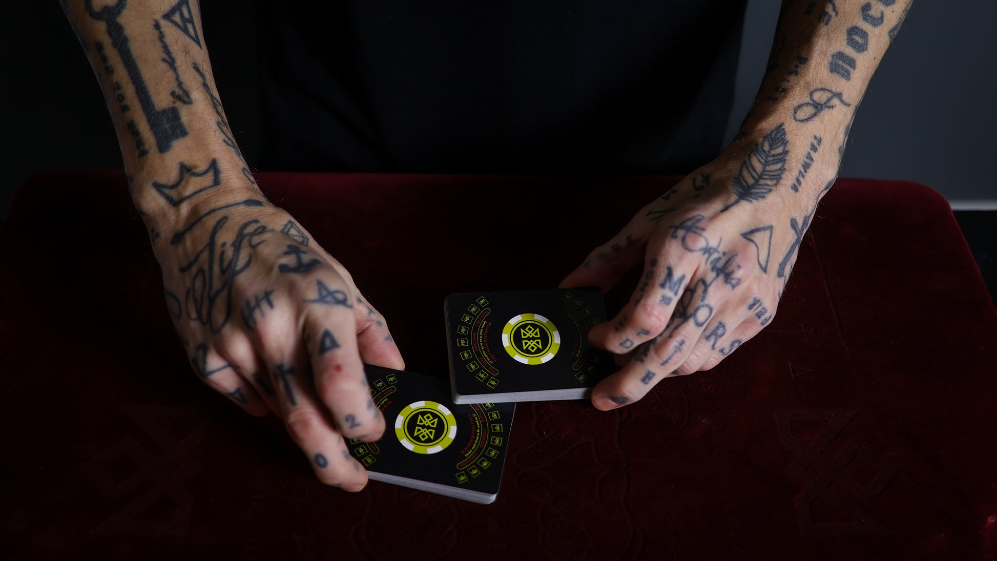 21 BLACK - BLACKJACK Playing Cards - MADISON ONE Entry