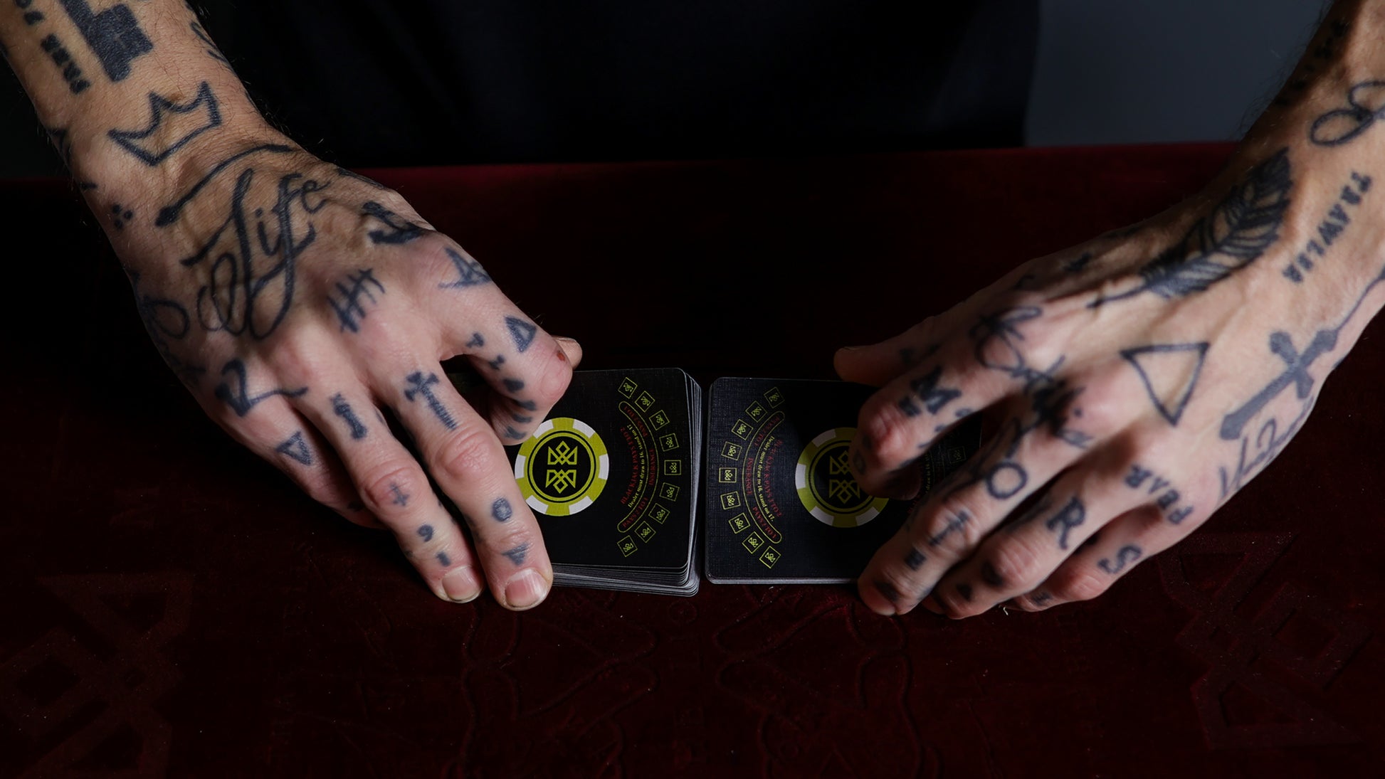 21 BLACK - BLACKJACK Playing Cards - MADISON ONE Entry