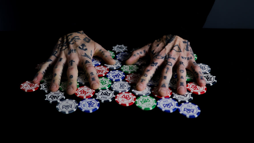 MADISON POKER & BLACKJACK CHIP SET playing cards — view 6