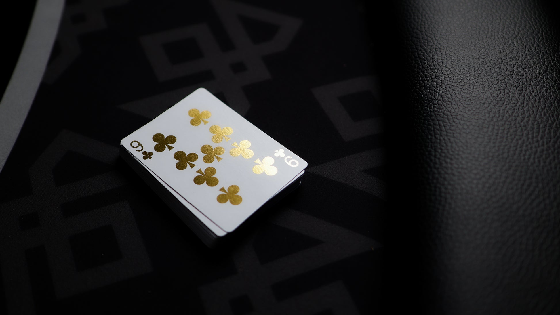 The GOLDEN 9 of CLUBS - Signed by Madison playing cards — view 9