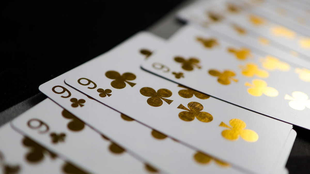 The GOLDEN 9 of CLUBS - Signed by Madison playing cards — view 4
