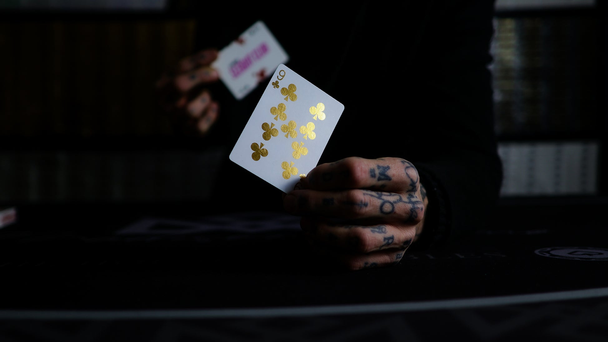 The GOLDEN 9 of CLUBS - Signed by Madison playing cards — view 3