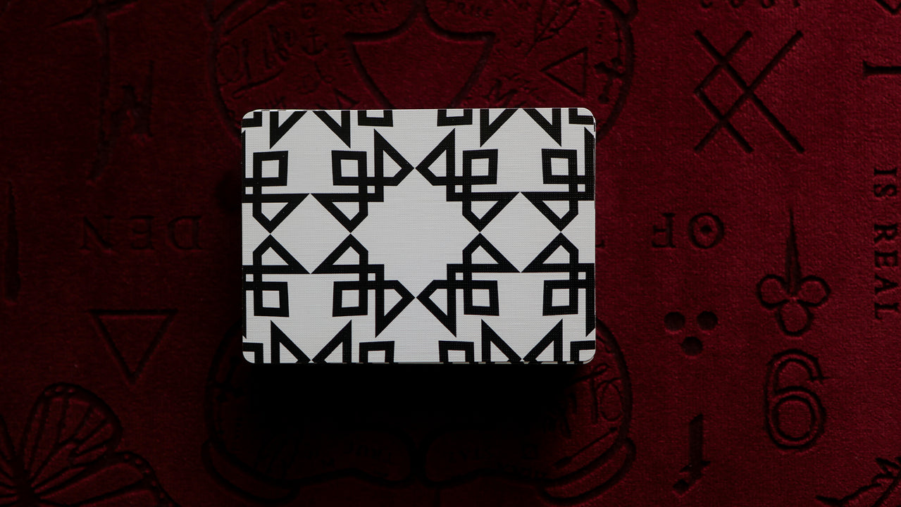 The MAGIC MANIFESTO Book (Plus MASTERS Playing Cards) playing cards — view 43