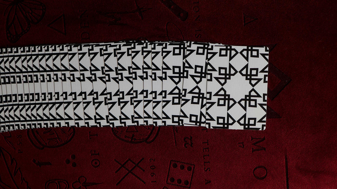 The MAGIC MANIFESTO Book (Plus MASTERS Playing Cards) playing cards — view 17