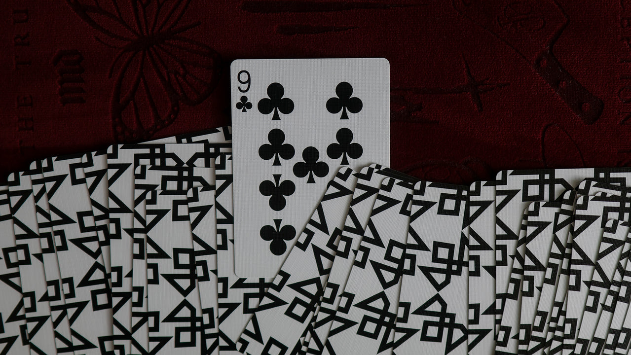 The MAGIC MANIFESTO Book (Plus MASTERS Playing Cards) playing cards — view 40
