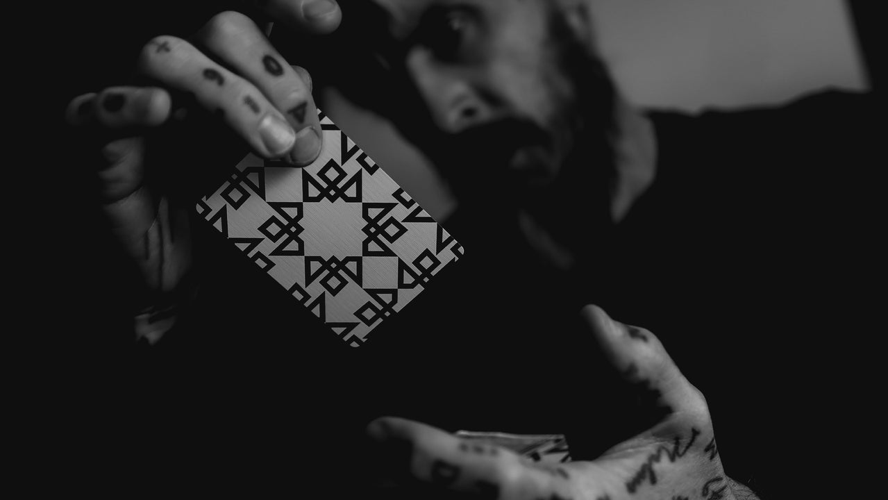 The MAGIC MANIFESTO Book (Plus MASTERS Playing Cards) playing cards — view 36