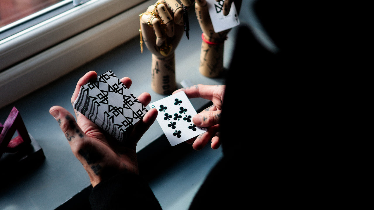 The MAGIC MANIFESTO Book (Plus MASTERS Playing Cards) playing cards — view 73