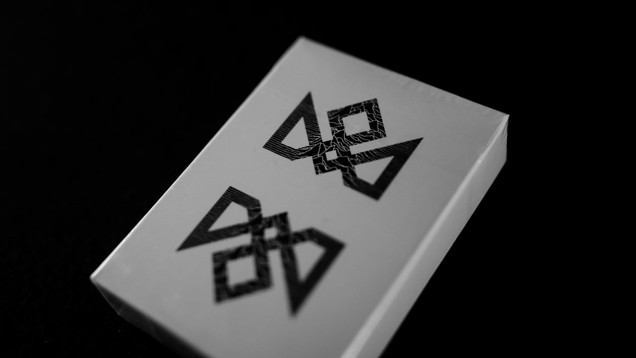 MADISON UNKNOWN BOXSET playing cards — view 14