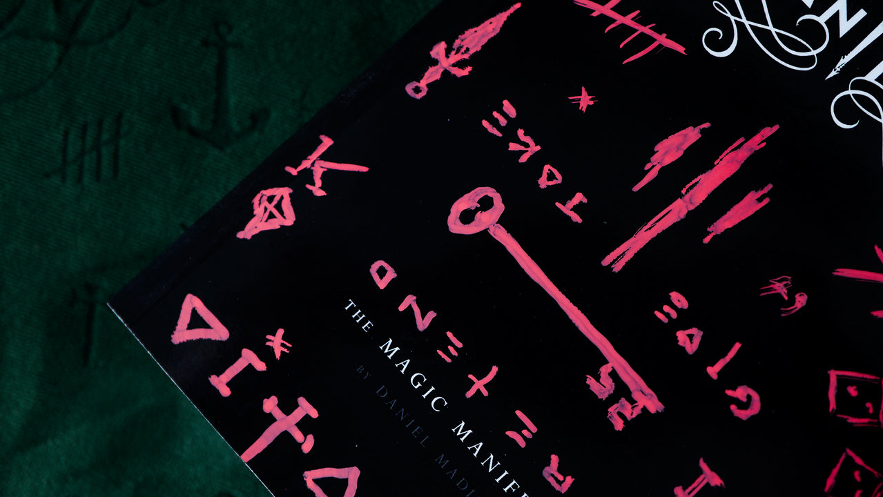 The MAGIC MANIFESTO - Book and Playing Cards TATTOO Edition (Limited to 10) playing cards — view 5