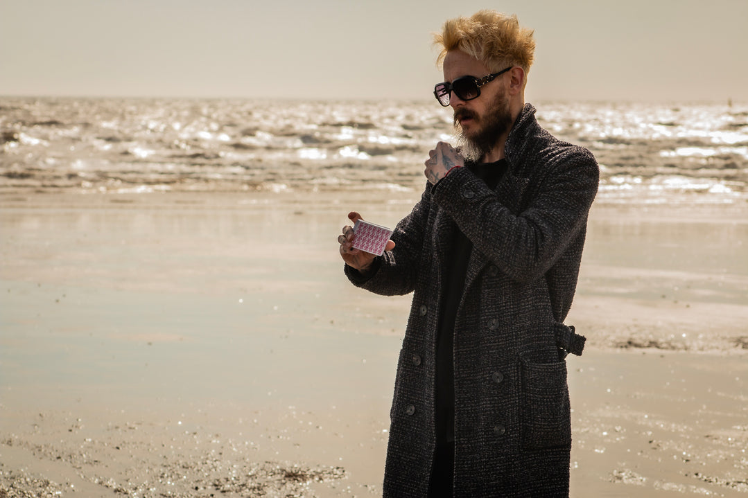 PINK CHARLATANS - BRICK OFFER (12 Decks) playing cards — view 28