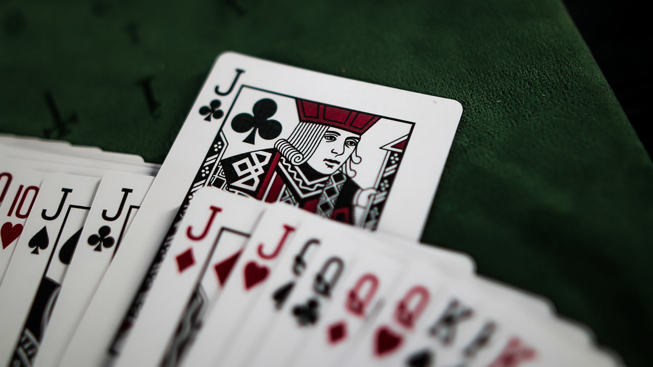 MADISON UNKNOWN BOXSET playing cards — view 20