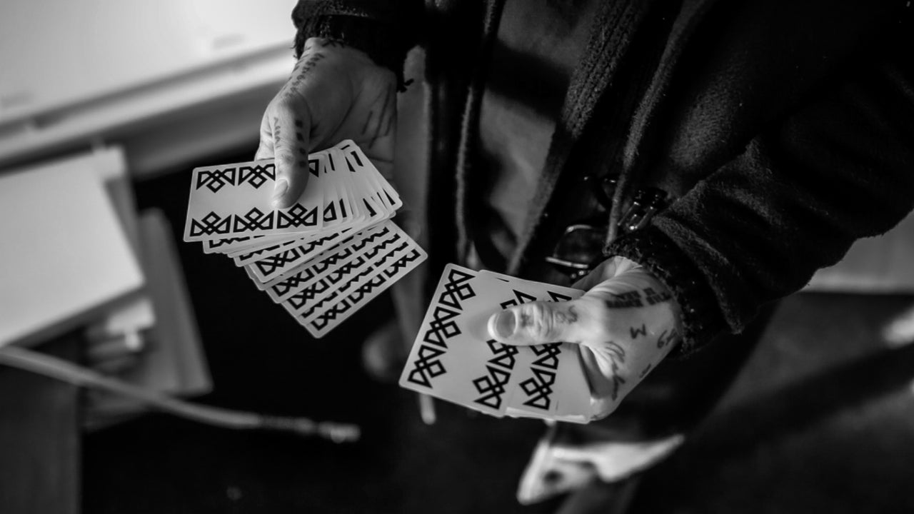 VITA - SIGNED by MADISON playing cards — view 8
