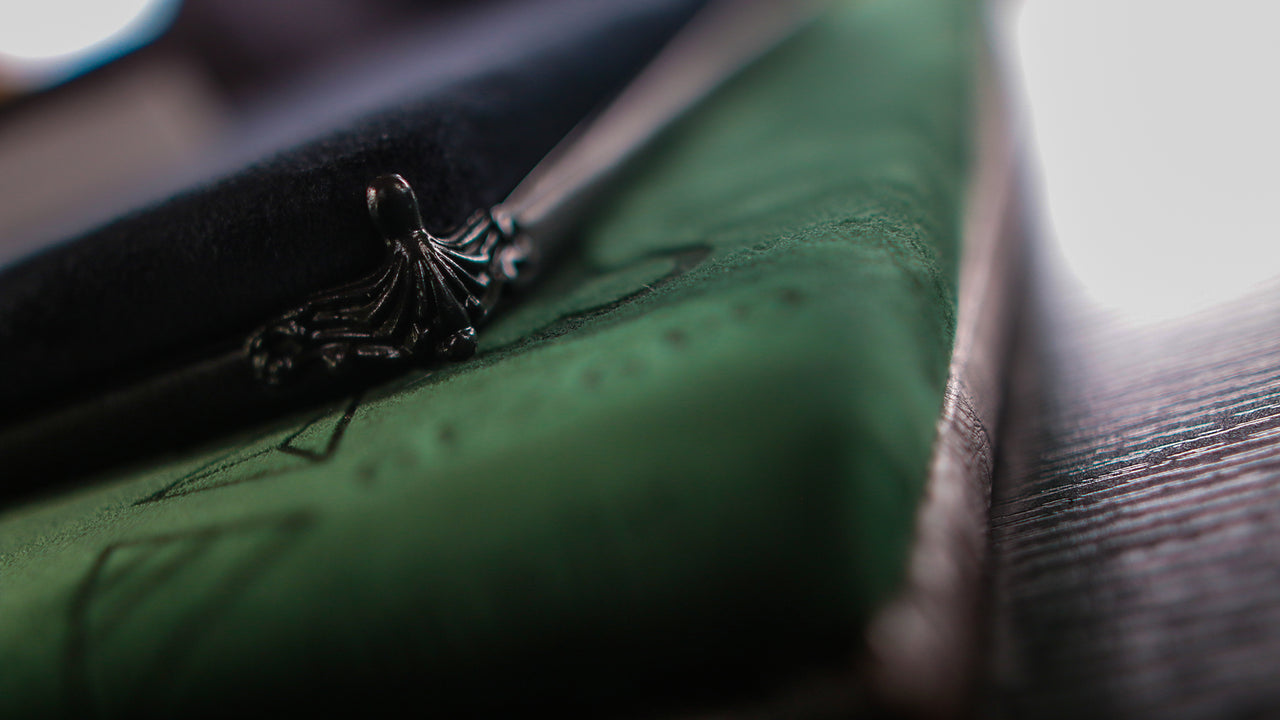 CUSTOM MADE SURFACE by VALDEZ playing cards — view 23