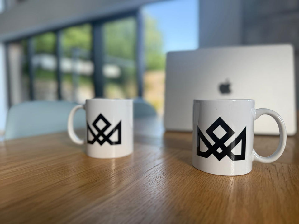The MAD MUG playing cards — view 3