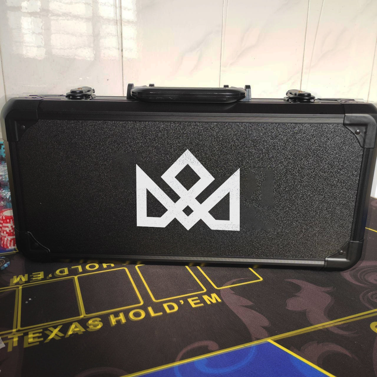 MADISON POKER & BLACKJACK CHIP SET playing cards — view 9