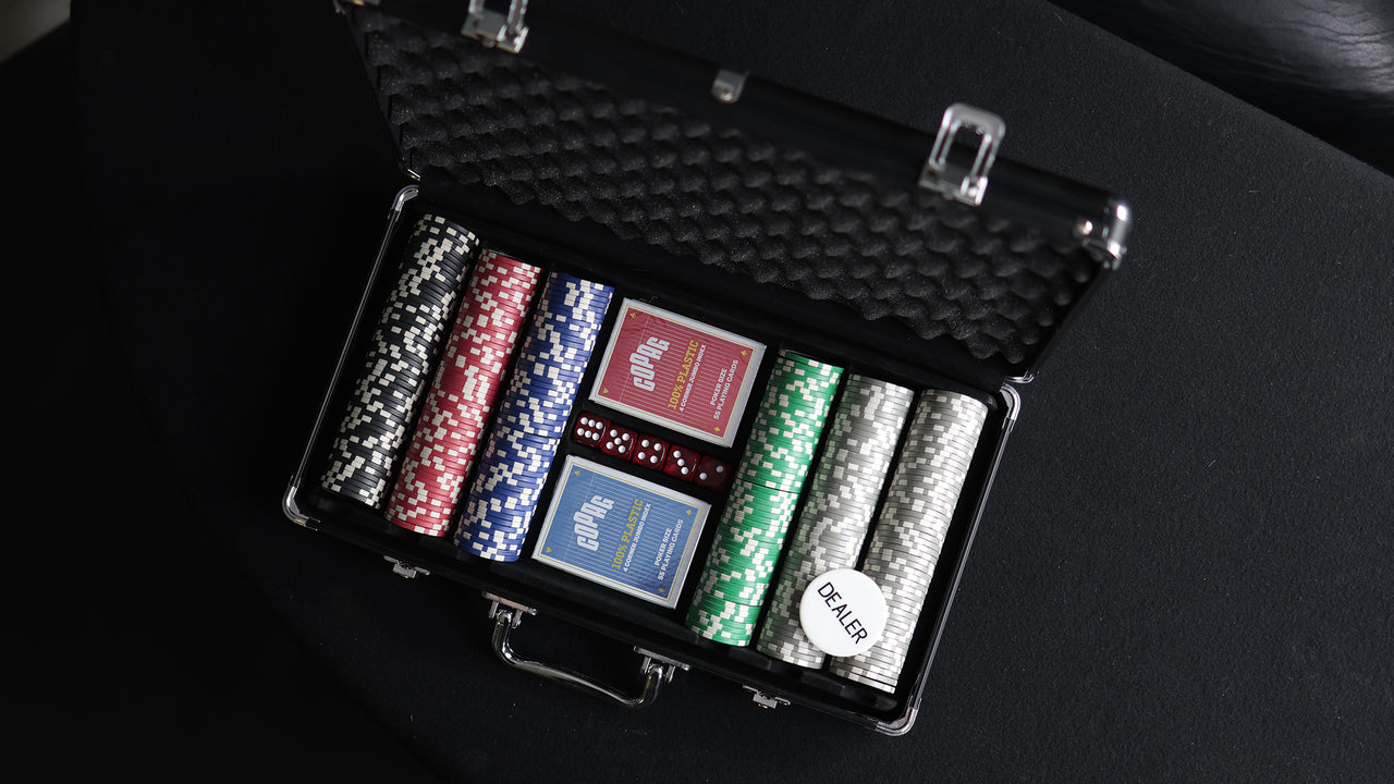 DOYLE BRUNSON Playing Cards and COPAG POKER SET playing cards — view 5