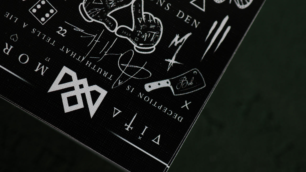 TRIBUTE COLLECTION BOXSET - Black Edition playing cards — view 16