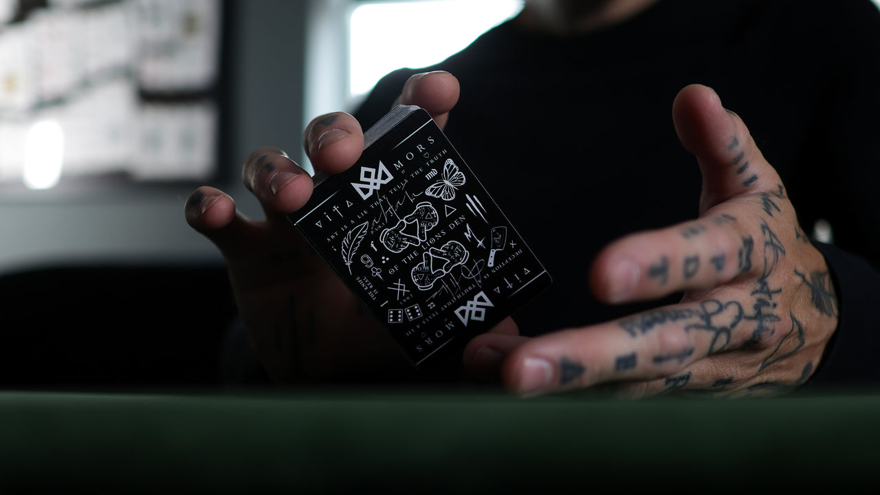 TRIBUTE COLLECTION BOXSET - Black Edition playing cards — view 110