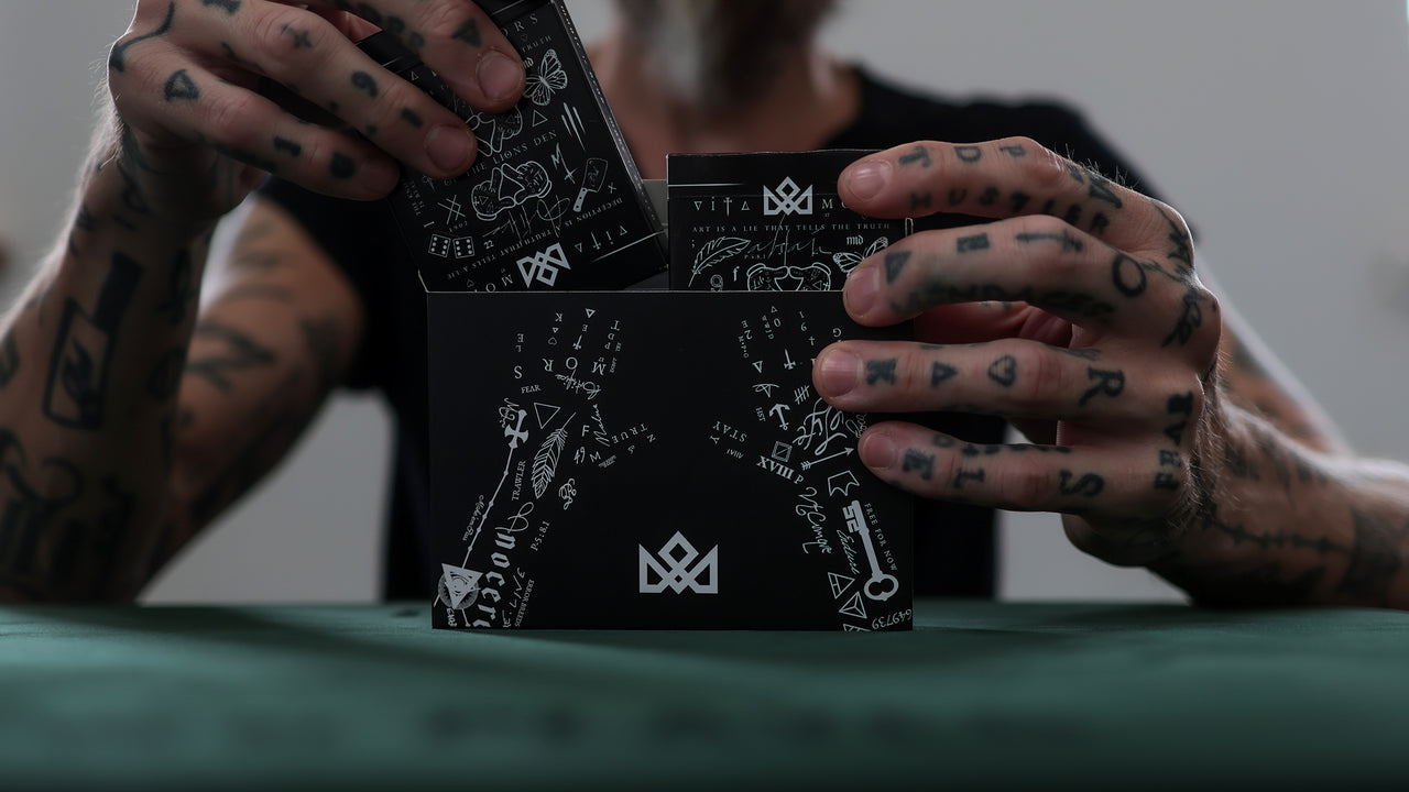 TRIBUTE GAFF Playing Cards - BRICK playing cards — view 107