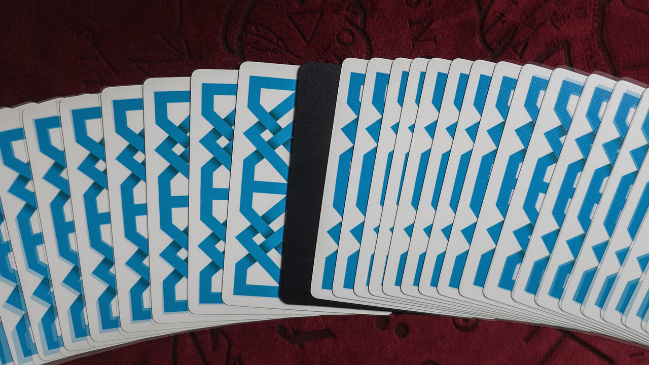 Madison Casino CUT CARDS playing cards — view 7