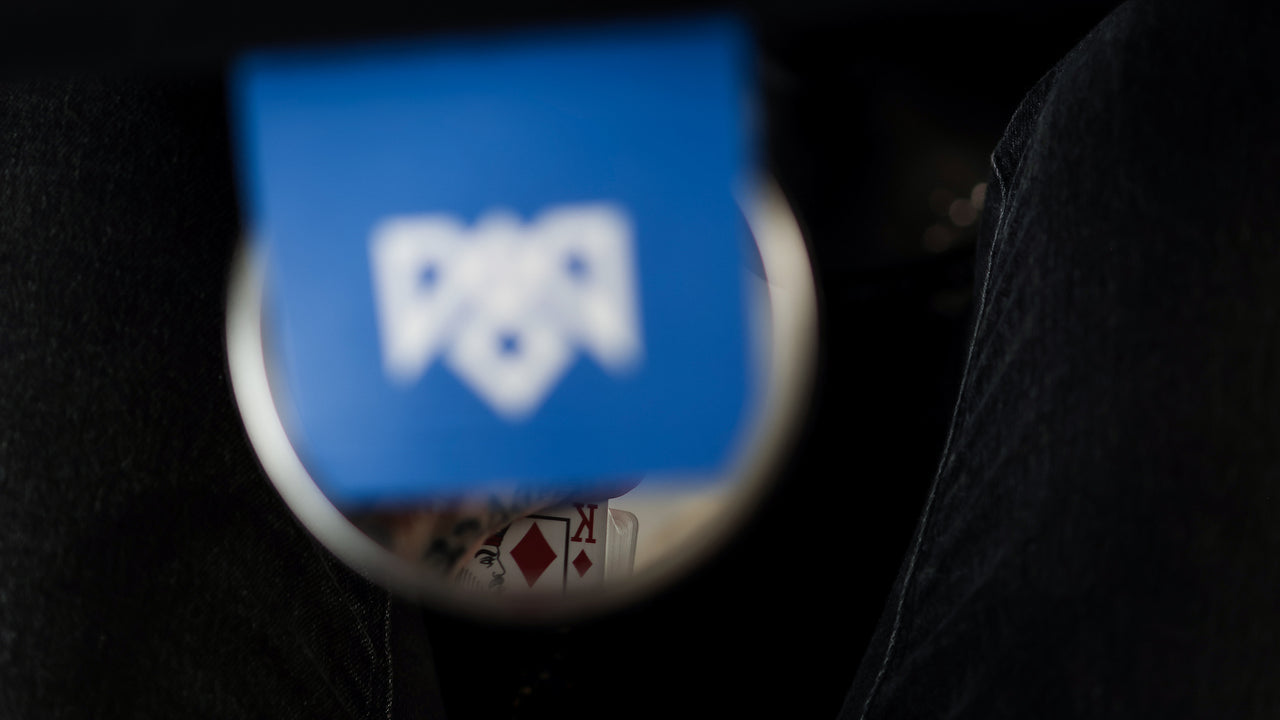 MADISON SHINER - Secret Reflecting Device playing cards — view 11