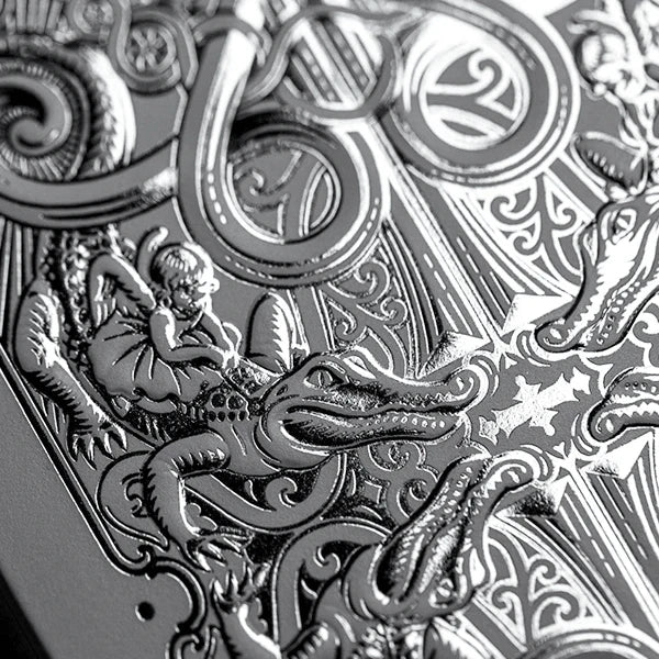 SILVER GATORBACKS by DAVID BLAINE (Silver Gator/White Tuck) playing cards — view 4