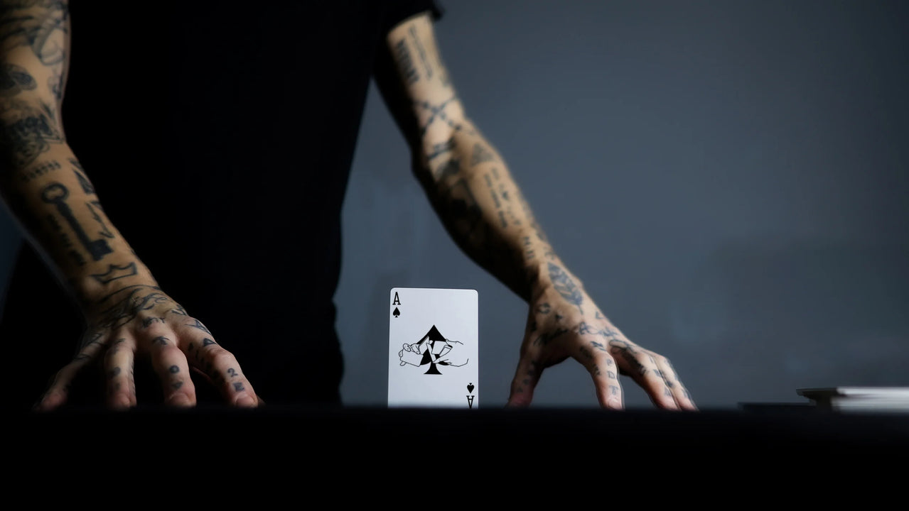 SHUFFLE Playing Cards by Steven Frayne playing cards — view 5